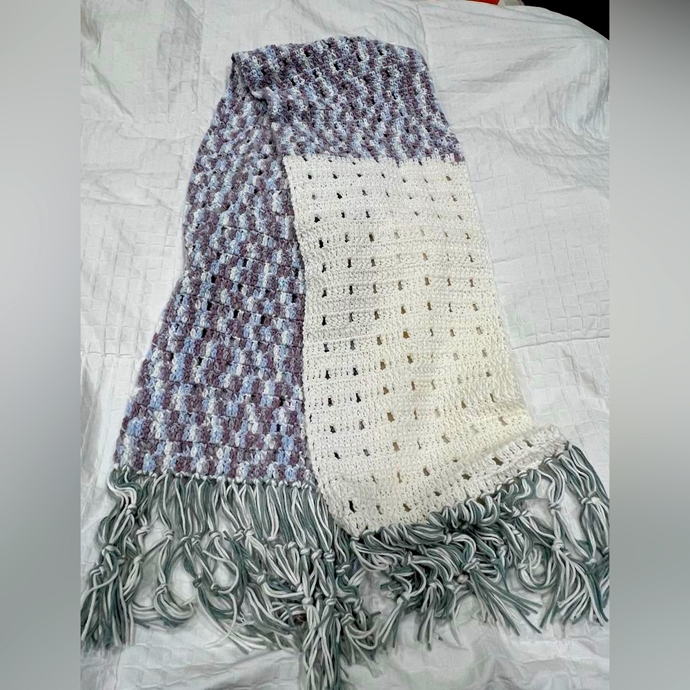 Grey white 52 inch scarf